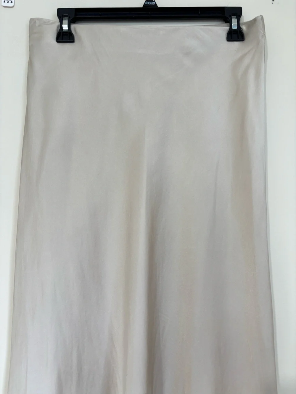 Quince Luxury Modern Feminine 100% Silk Champagne Satin Pull On Midi Skirt Sz M